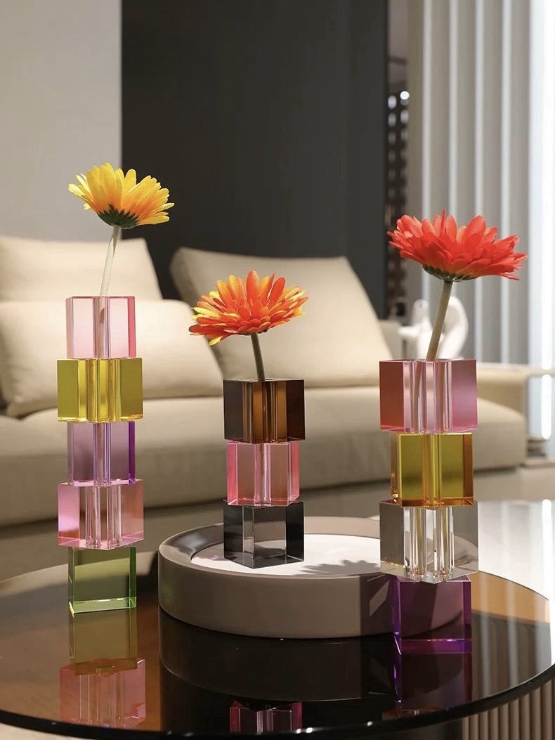 Modern Crystal Cube Bud Vase – Rainbow Dopamine Decorative Centerpiece