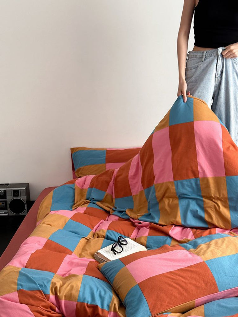 Rainbow Checker Organic Cotton Bedding Set — Queen Size (4 Pcs)