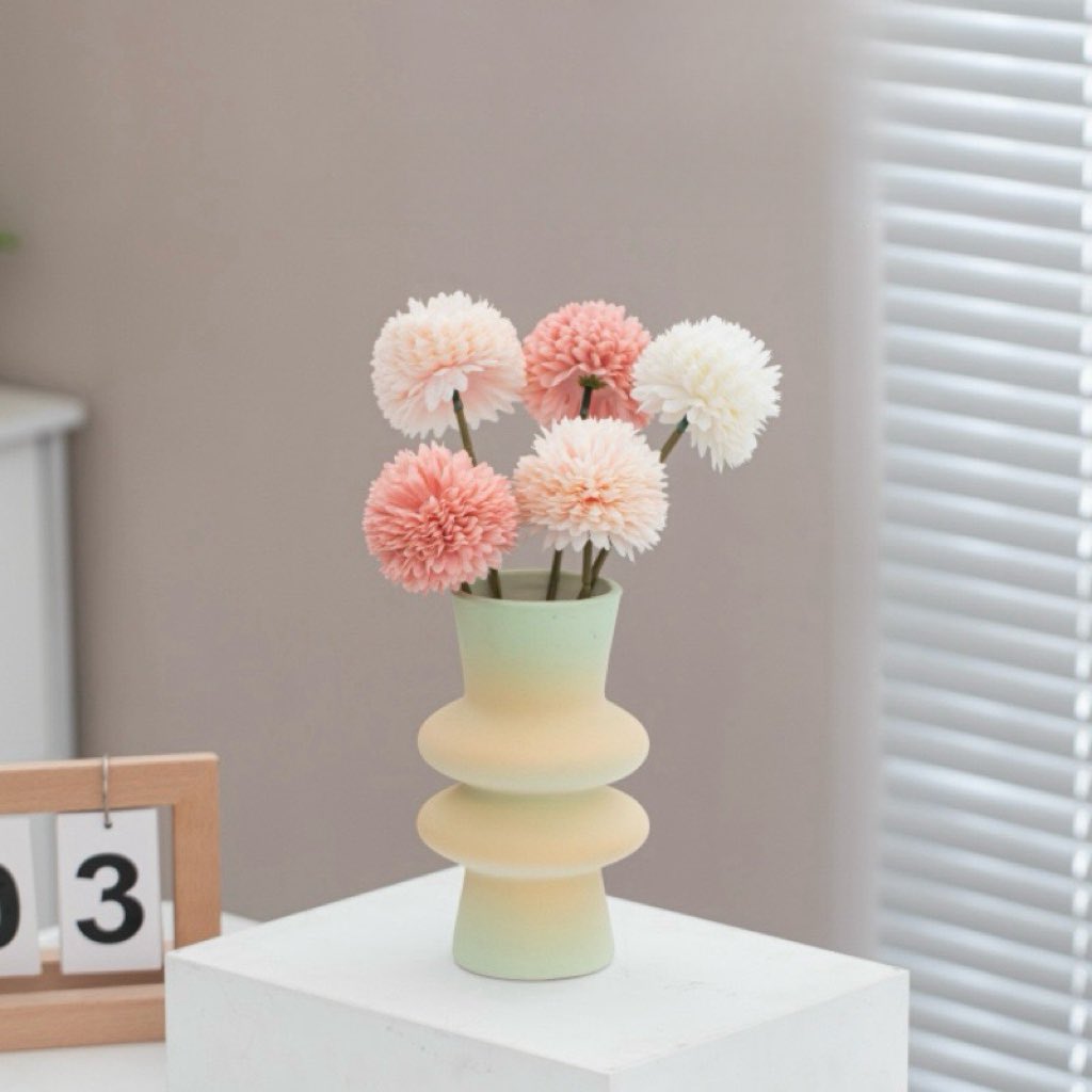 Handmade Ceramic Gradient Vase – Dopamine Geometric Matte Flower Vessel