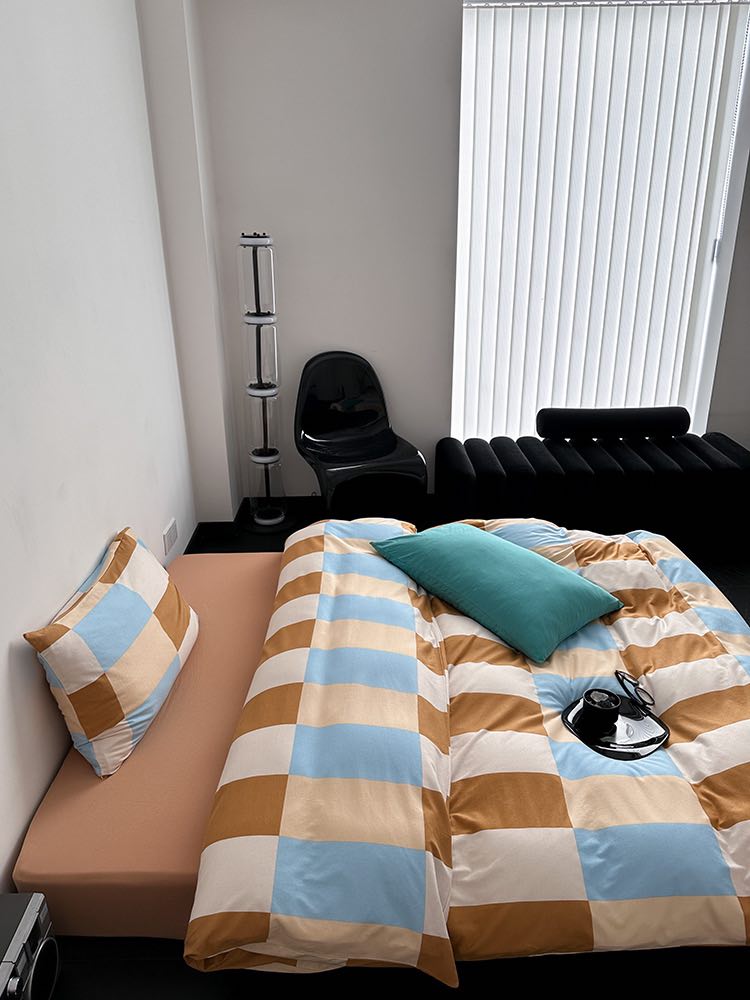 Dopamine Checker Queen Duvet Cover Set with Pillowcases & Fitted Sheet