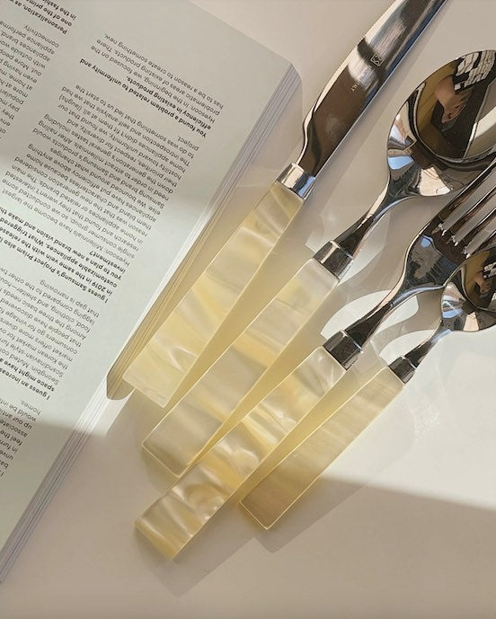 Pearl Flatware Set (8 pcs) – Elegant Italian Giada Cutlery with Ivory Handles