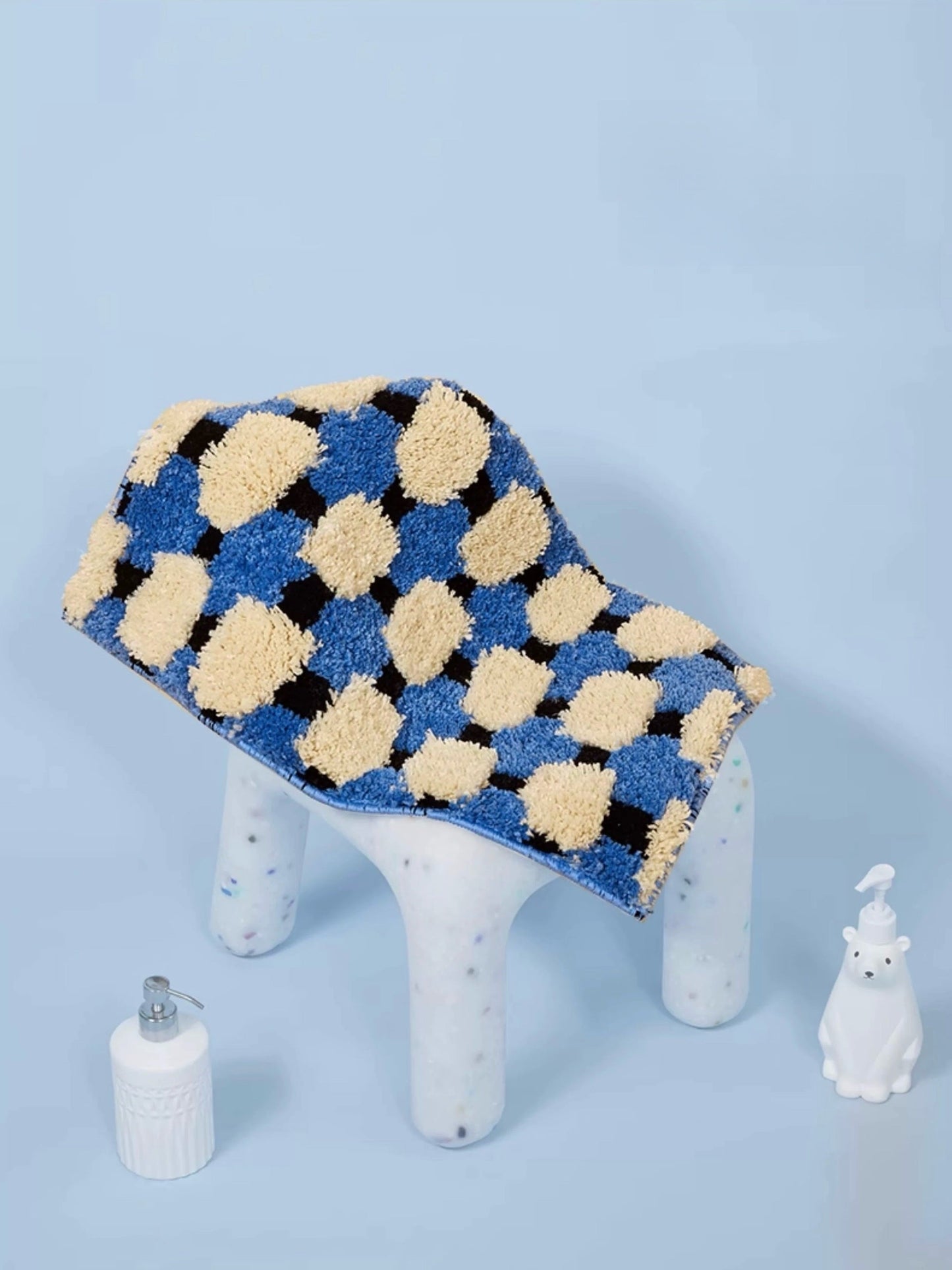 Ultra Soft Geometric Bath Rug – Absorbent Anti-Slip Modern Mat