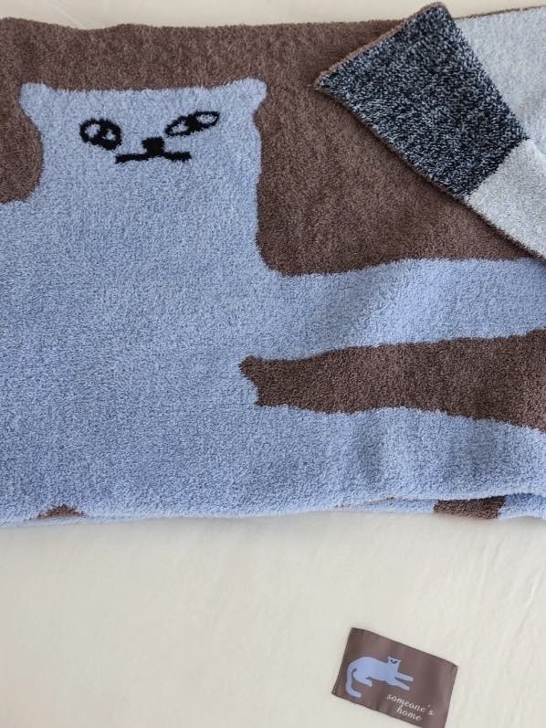 Funky Cat Throw Blanket – Cute Whimsical Earthy-Tone Cozy Throw