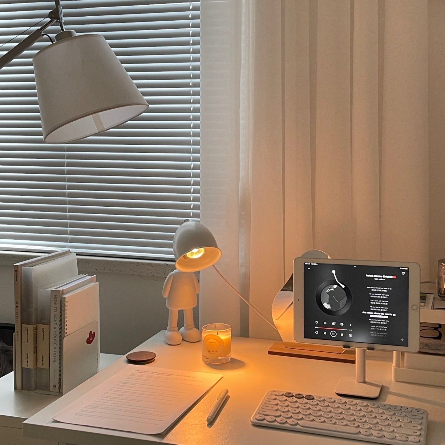 Lil Robot Candle Warmer Lamp – Electric Dimmable Lamp for Large Candles