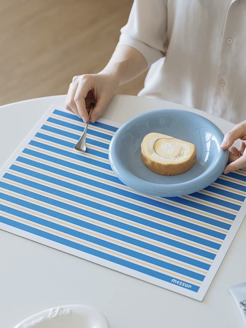 Dopamine Stripe Placemats (Set of 4) – Easy-Clean Faux Leather Table Mats