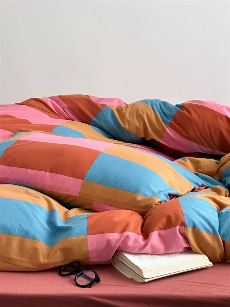 Rainbow Checker Organic Cotton Bedding Set — Queen Size (4 Pcs)