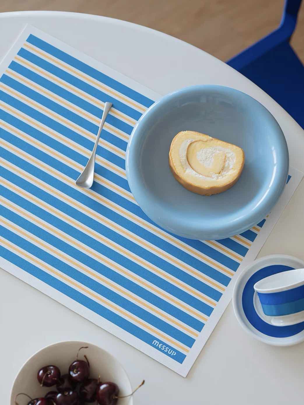 Dopamine Stripe Placemats (Set of 4) – Easy-Clean Faux Leather Table Mats