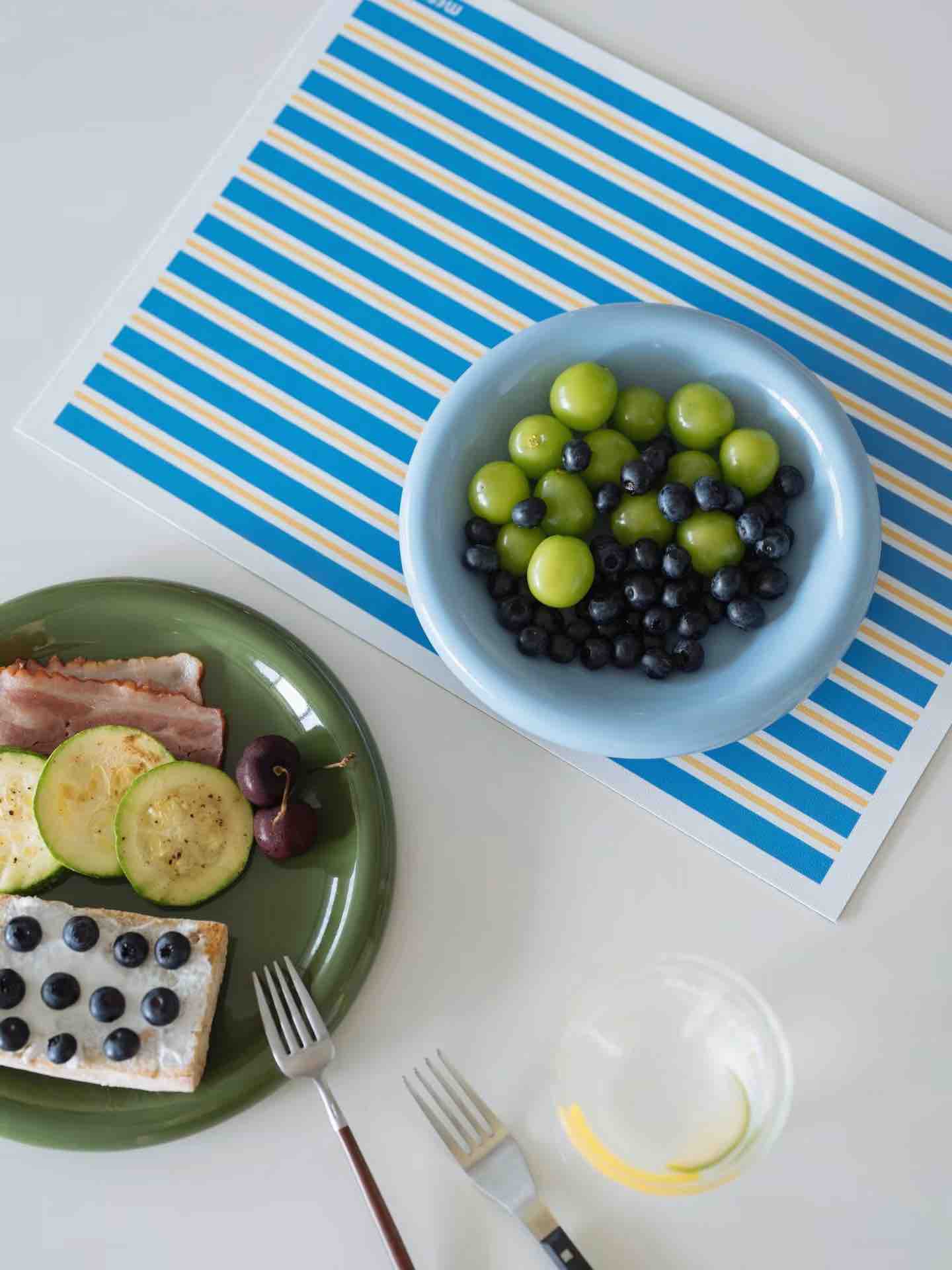 Dopamine Stripe Placemats (Set of 4) – Easy-Clean Faux Leather Table Mats