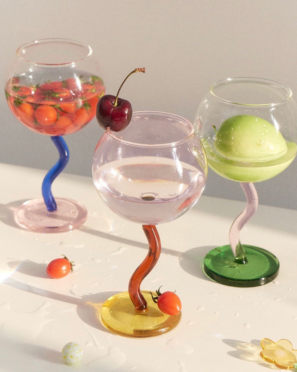 Handblown Bubble Wine Glass – Retro Wavy Stem Party Glassware