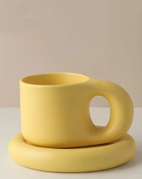 Handcrafted Bauhaus Chubby Mugs – Cute Ceramic Coffee Cups