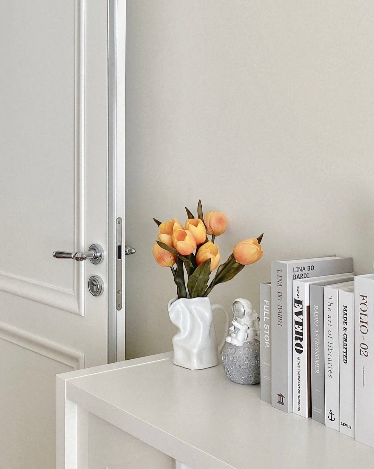 Handcrafted Nordic Jug Vase – Wrinkle Pottery Decorative OOAK Vase