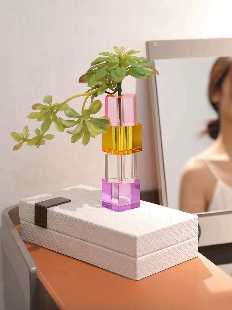 Modern Crystal Cube Bud Vase – Rainbow Dopamine Decorative Centerpiece