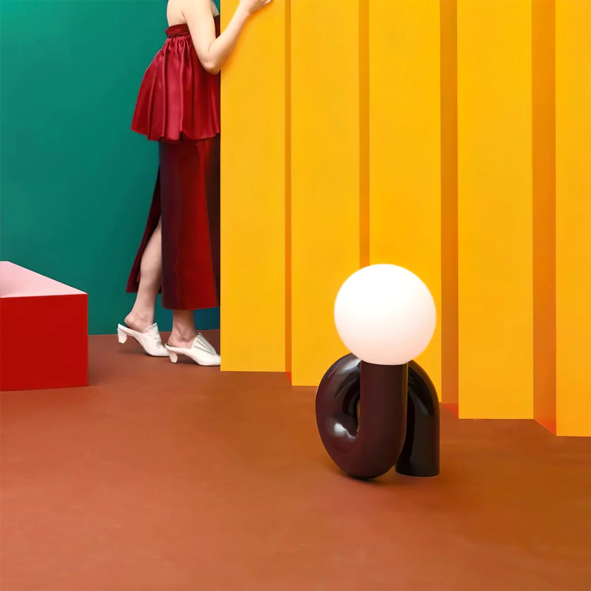 Modern Spiral Bedside Lamp – Quirky Whimsical Statement Table Light