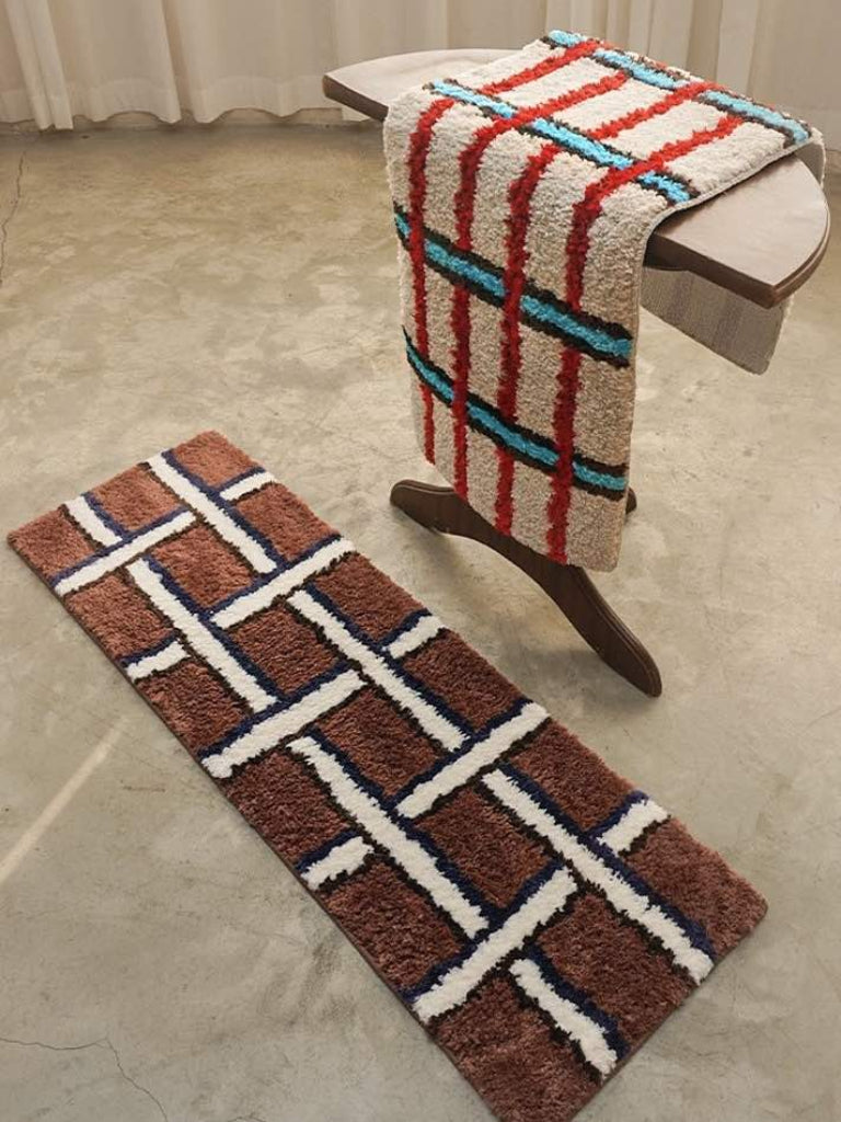 Retro Contrast Checker Runner Rug – Ultra Soft Tufted Bedside Carpet