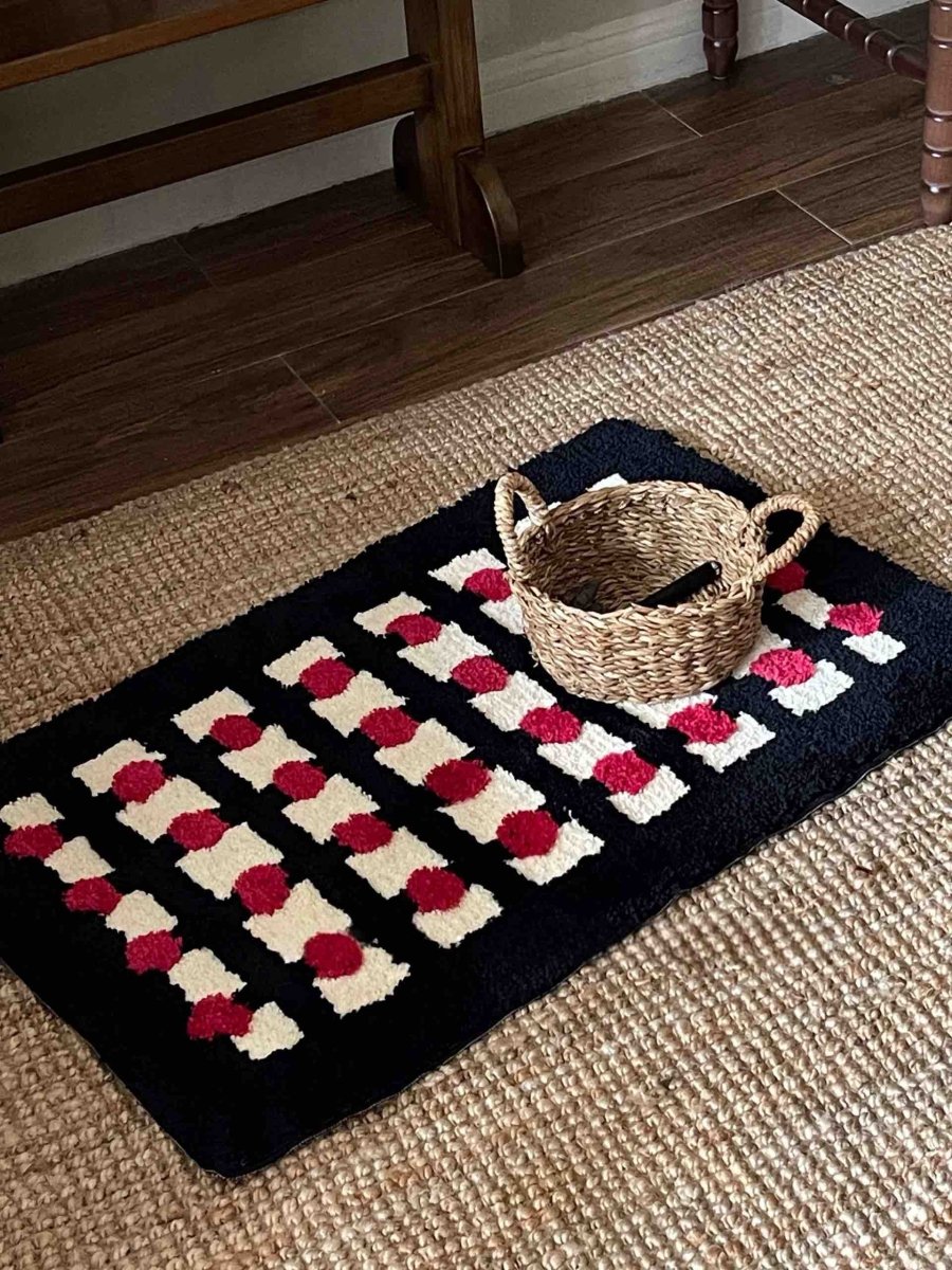 Retro Dotted Bath Rug – Ultra Soft, Absorbent & Anti-Slip