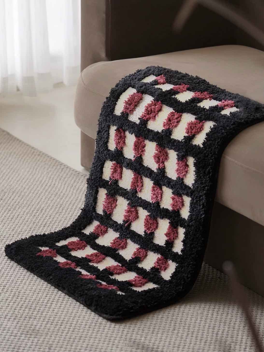 Retro Dotted Bath Rug – Ultra Soft, Absorbent & Anti-Slip