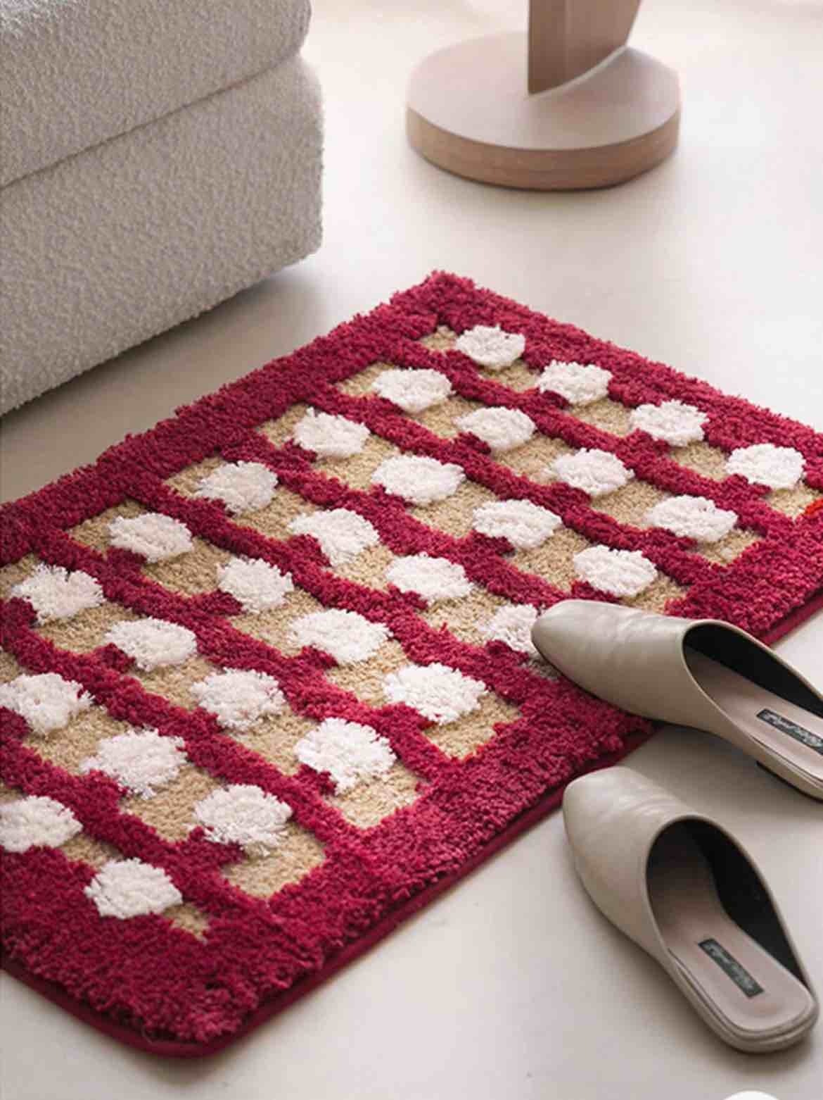 Retro Dotted Bath Rug – Ultra Soft, Absorbent & Anti-Slip